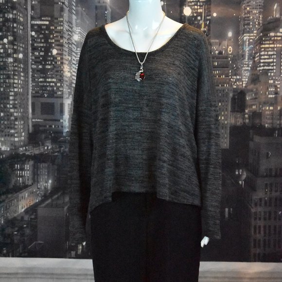 Old Navy sz XL Gray Long Sleeve Knit Casual Top "Black Jack" - Picture 4 of 8